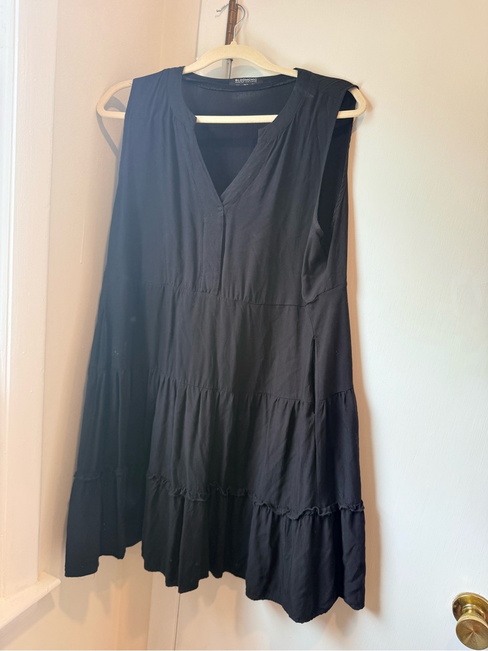BloomChic Black Sleeveless V-Neck Tiered Mini Dress